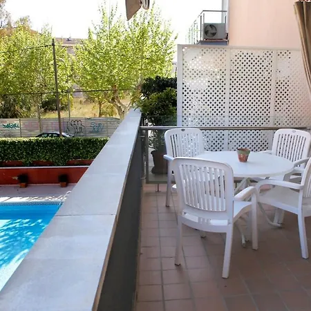 Apartment At147 Mediterrani